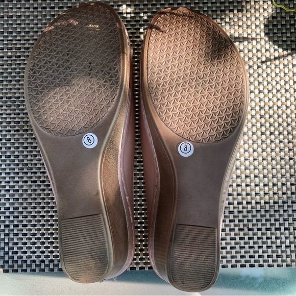 GoodChoice Vegan Slides w/flower - Picture 7 of 7